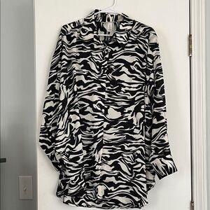 H&M Black Cream Zebra Print Button Down Shirt Sz L